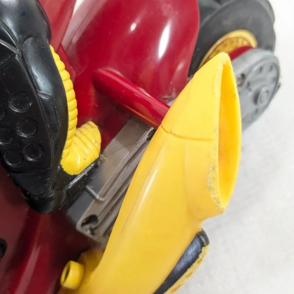 Vintage Kenner Ricochet stunt cycle motorcyle RC CAR XRC red yellow FOR PARTS‎